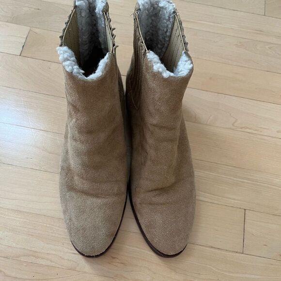 J. Crew Faux Fur Lined Suede Leather Chelsea Ankle Boots In Melted Caramel Tan - Picture 2 of 11